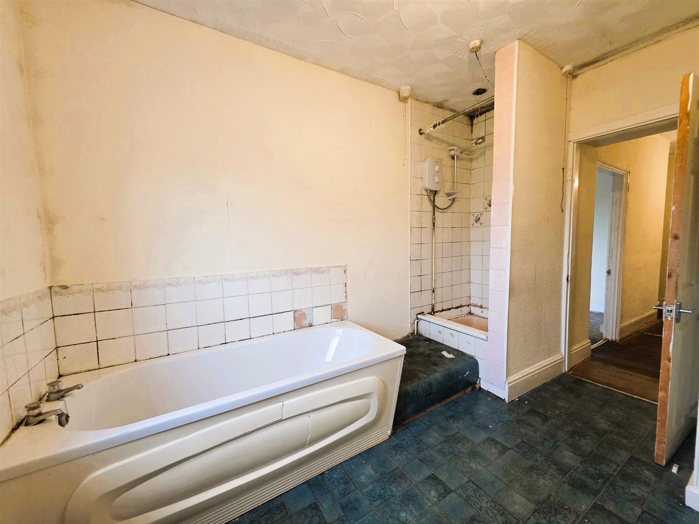 Afon Road, Llangennech, Llanelli, SA14 8TS